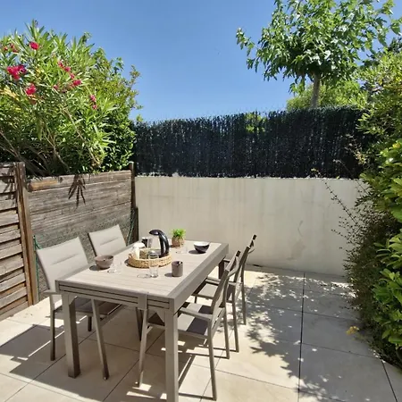 Sur - Les Jardins D'agathe - Mitoyenne - Marche A Pied Apartment