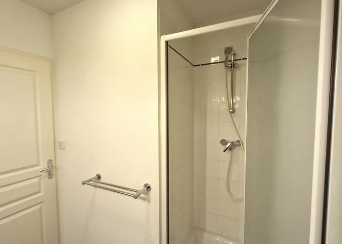 Sur - Les Jardins D'agathe - Mitoyenne - Marche A Pied *